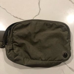 Lulu Lemon Everywhere Belt Bag in Army Green.
